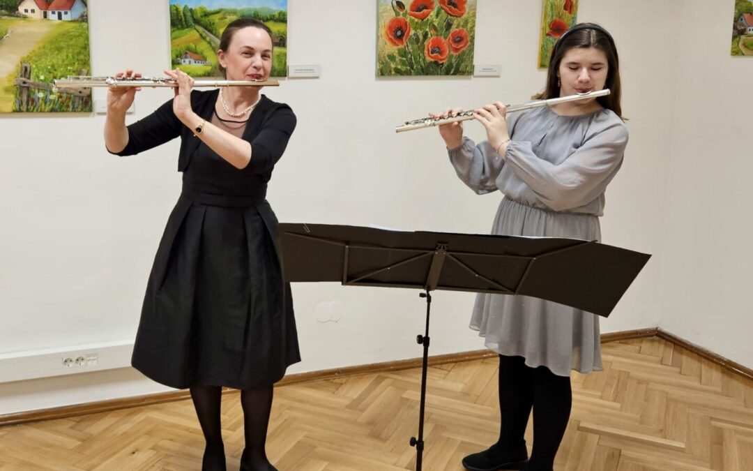 Izložba slika gospođe Marije Antolić “Snažno i nježno – Dan žena”.